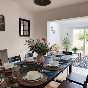 Spacious 4 Bedroom House With Garden, Close To Centre, 2 Parking Spaces , Bath United Kingdom